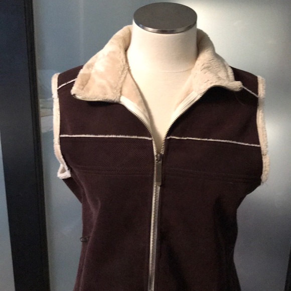 Vintage Woolrich Sherpa lined vest - Picture 2 of 6